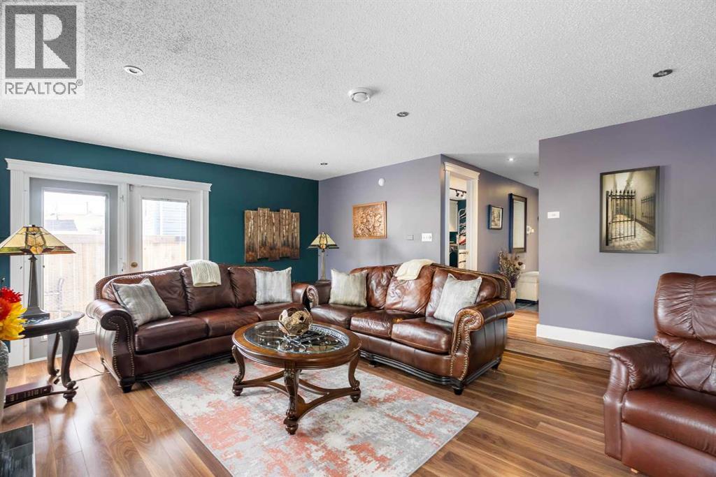 125 Whiteoak Garden, Fort McMurray