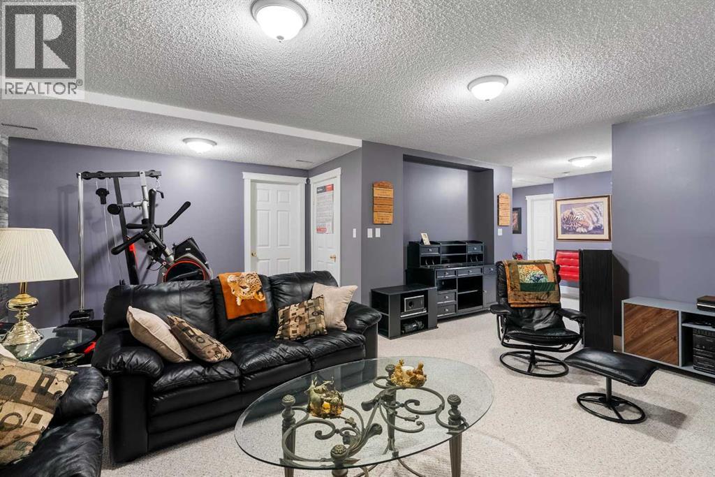 125 Whiteoak Garden, Fort McMurray