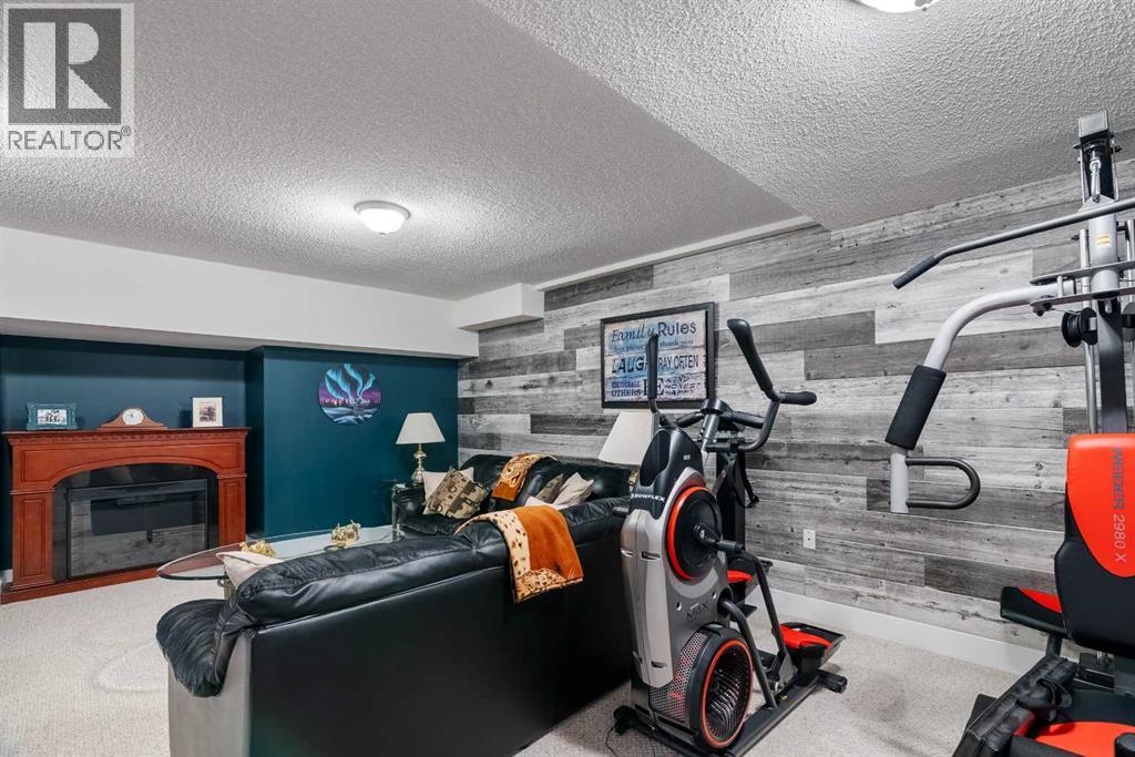 125 Whiteoak Garden, Fort McMurray