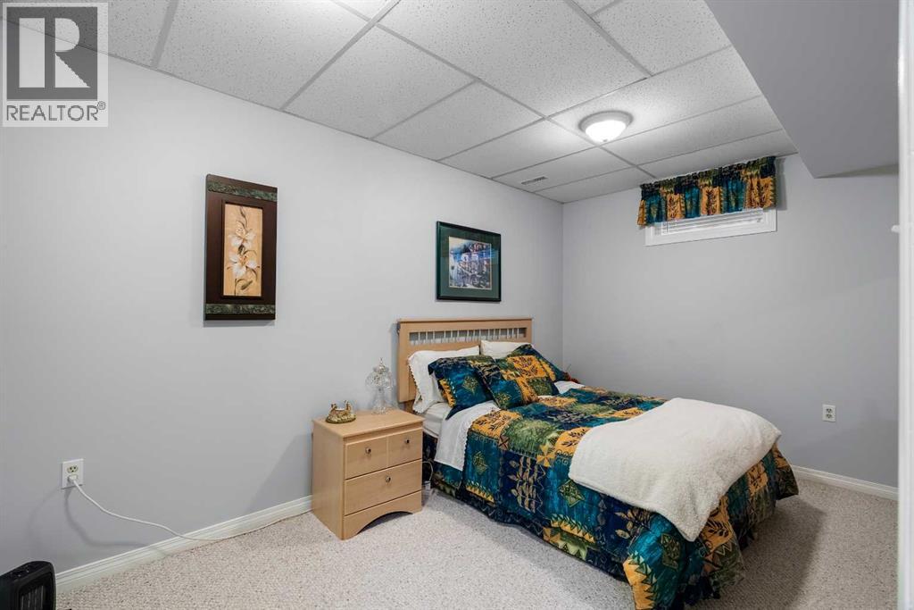 125 Whiteoak Garden, Fort McMurray