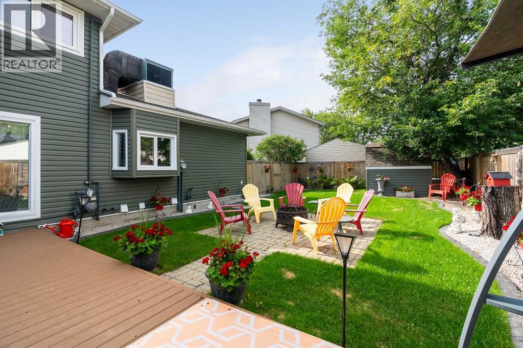 125 Whiteoak Garden, Fort McMurray