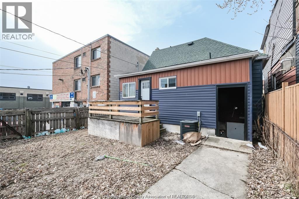 Photo 9 of 588 Caron Avenue, Windsor ON