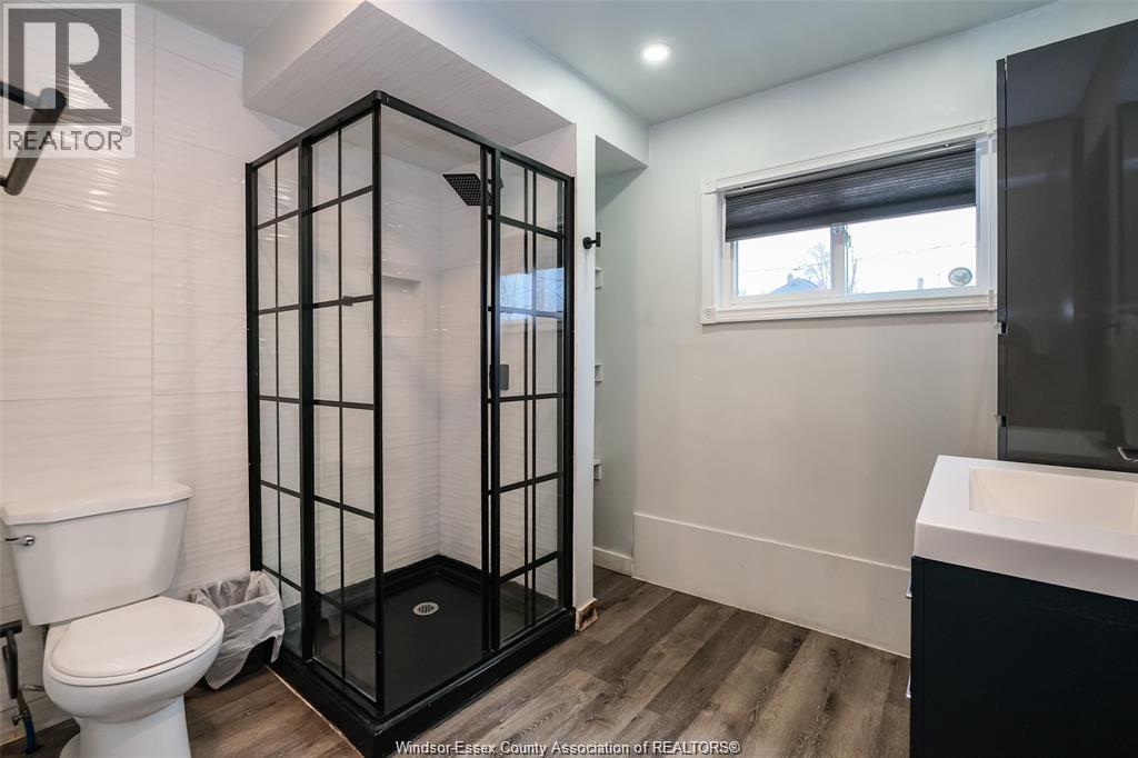 Photo 5 of 588 Caron Avenue, Windsor ON
