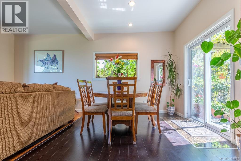 4572 Cordova Bay Rd, Saanich