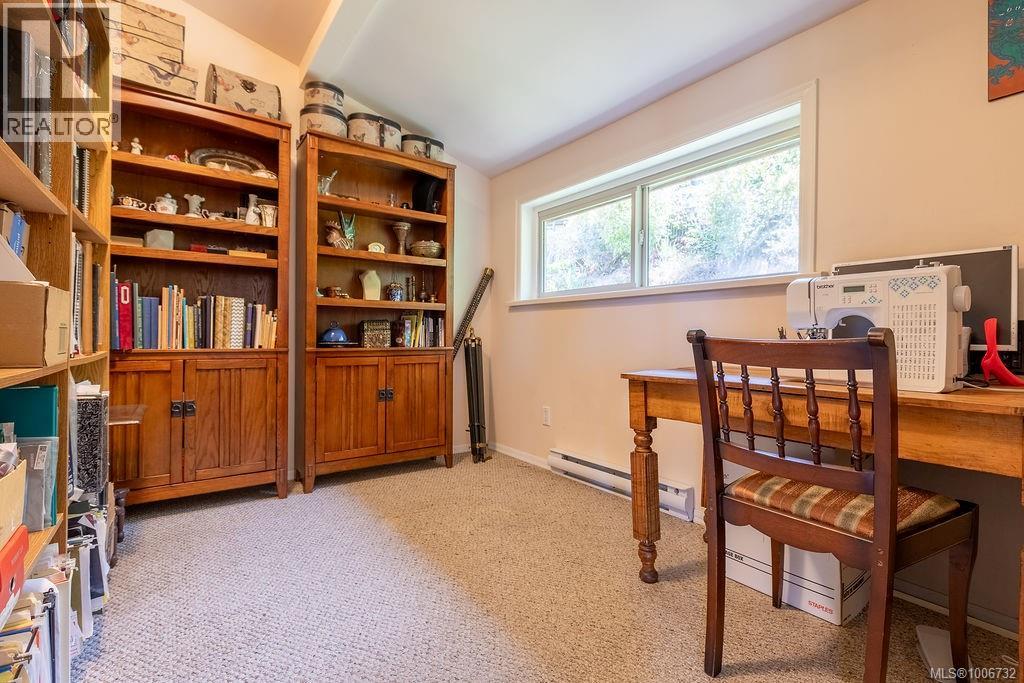 4572 Cordova Bay Rd, Saanich
