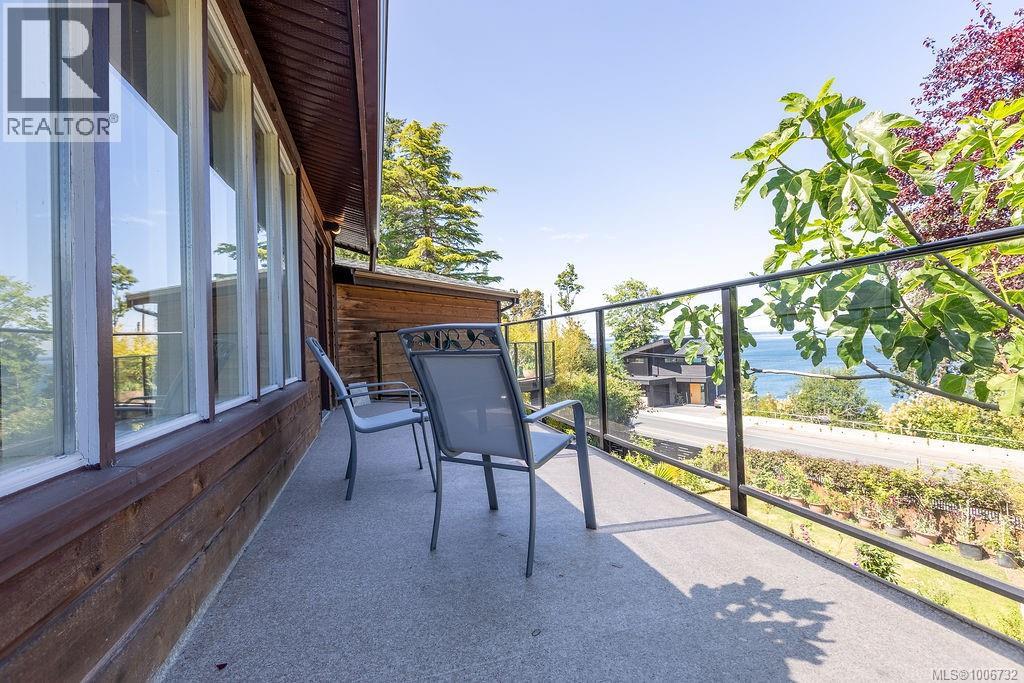4572 Cordova Bay Rd, Saanich