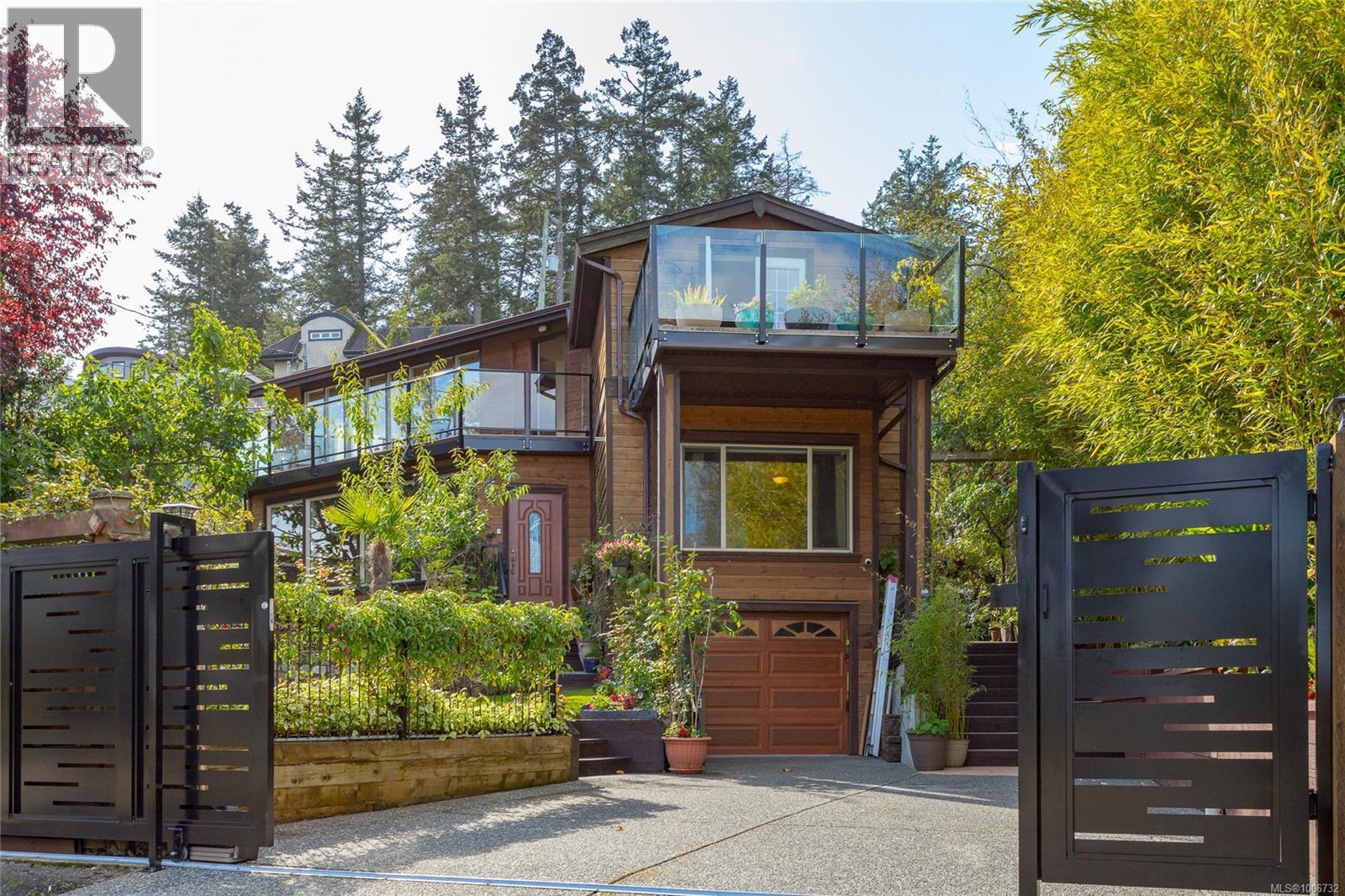 4572 Cordova Bay Rd, Saanich