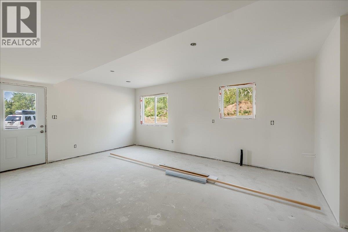 3728 TOBA Road, Castlegar