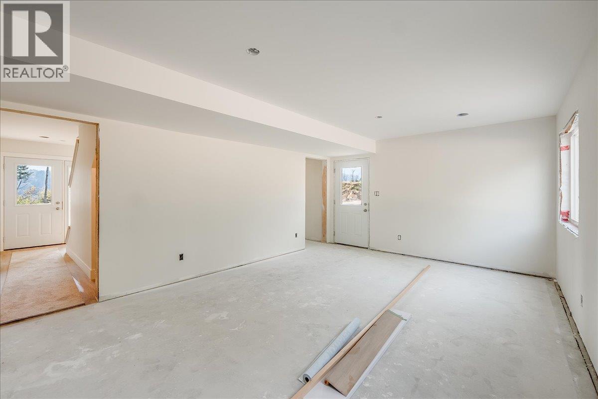 3728 TOBA Road, Castlegar