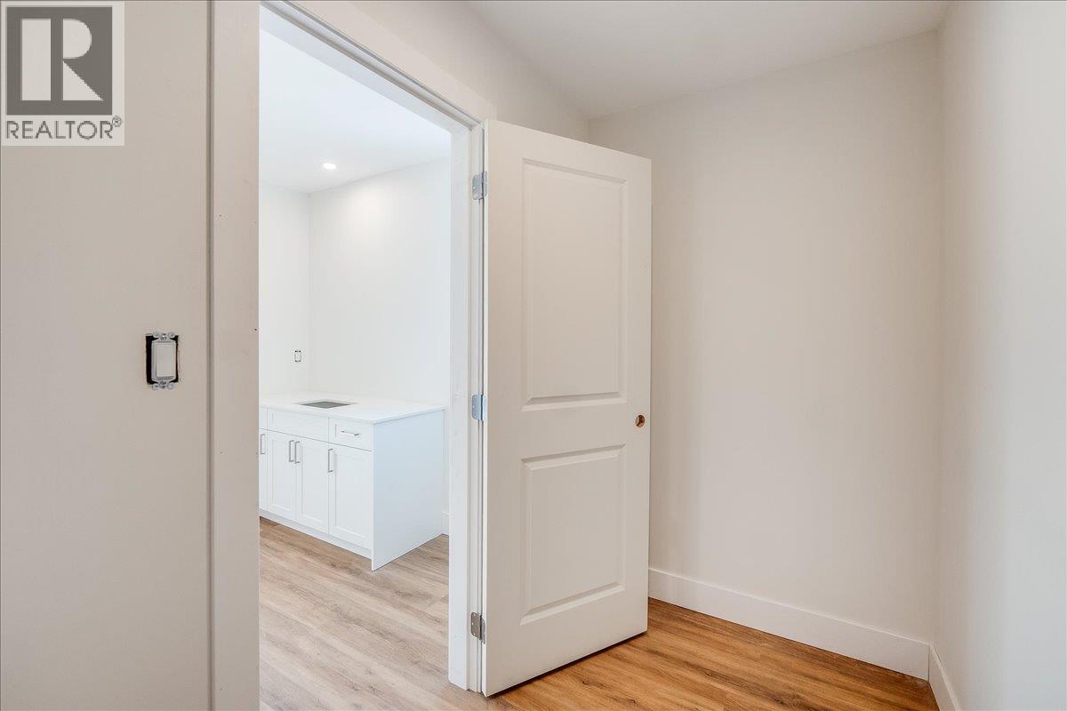 3728 TOBA Road, Castlegar