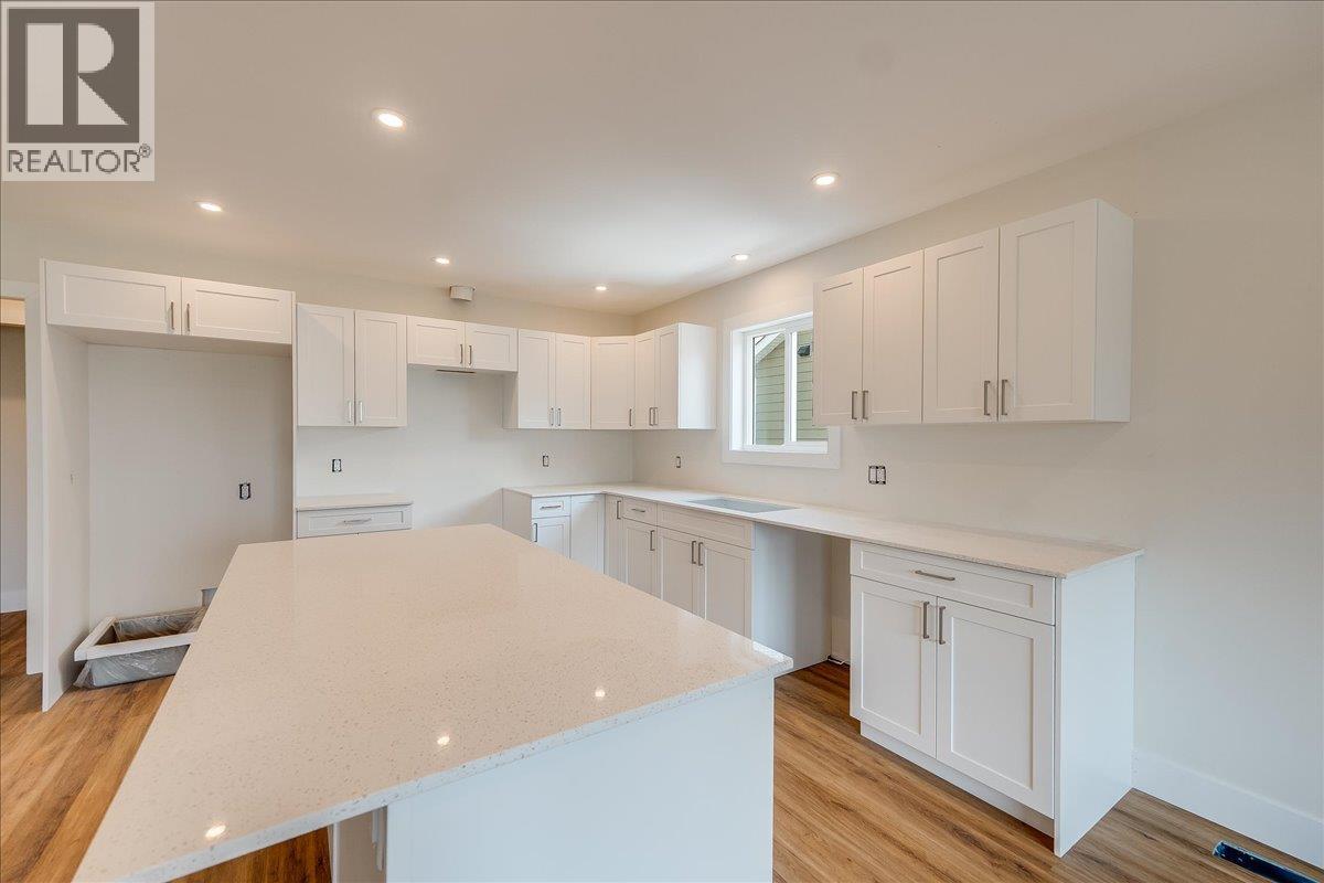 3728 TOBA Road, Castlegar