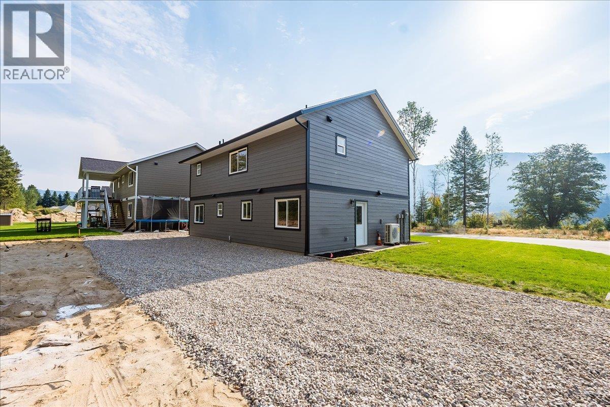 3728 TOBA Road, Castlegar