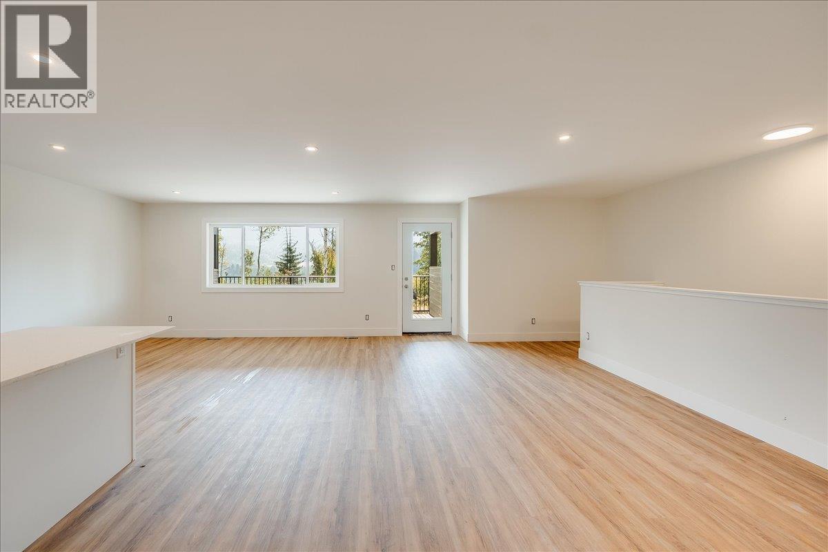 3728 TOBA Road, Castlegar