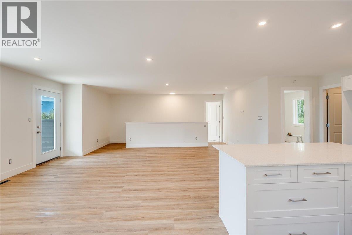 3728 TOBA Road, Castlegar