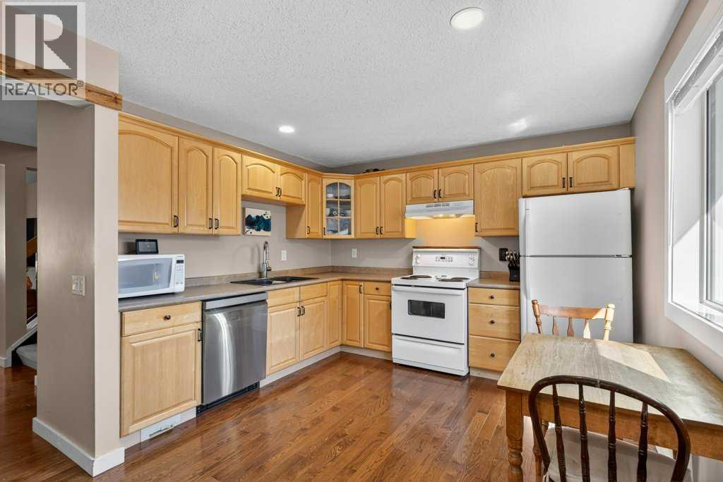 Photo 10 of 7 Strathearn Rise Sw, Calgary AB