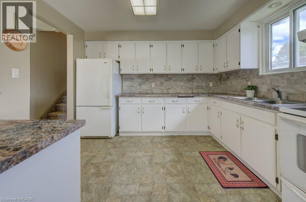 Photo 17 of 410 Louise Avenue N, Listowel ON