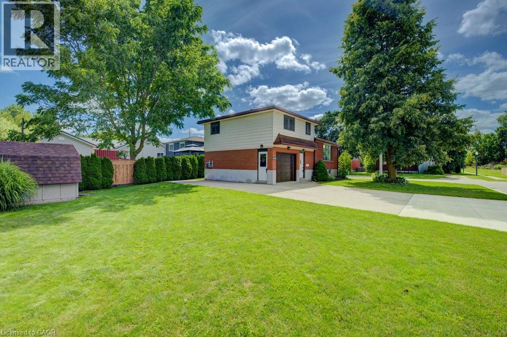 Photo 4 of 410 Louise Avenue N, Listowel ON
