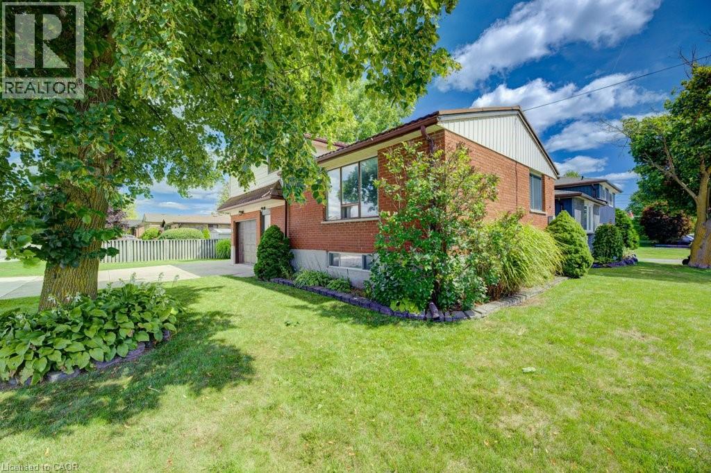 Photo 30 of 410 Louise Avenue N, Listowel ON