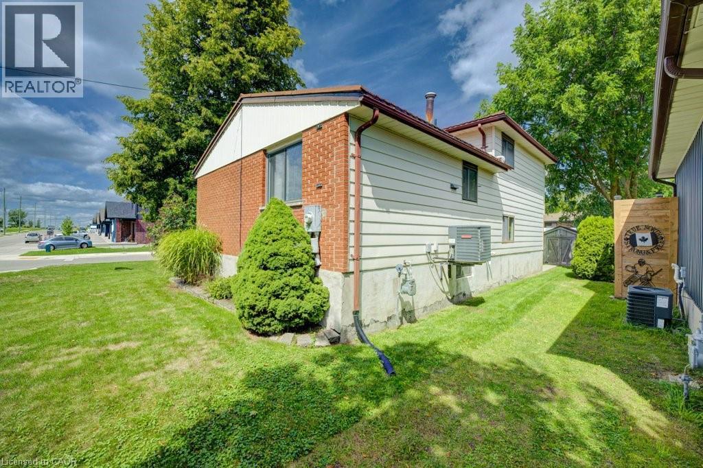 Photo 32 of 410 Louise Avenue N, Listowel ON