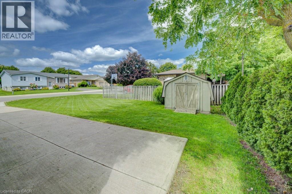Photo 33 of 410 Louise Avenue N, Listowel ON