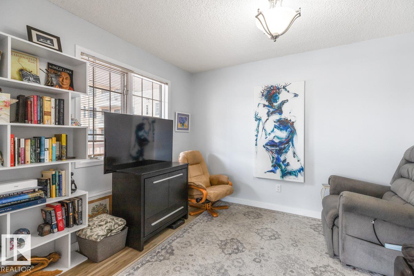 Photo 13 of 103 17151 94 A Av Nw, Edmonton AB