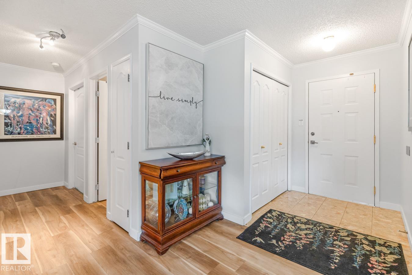 Photo 14 of 103 17151 94 A Av Nw, Edmonton AB