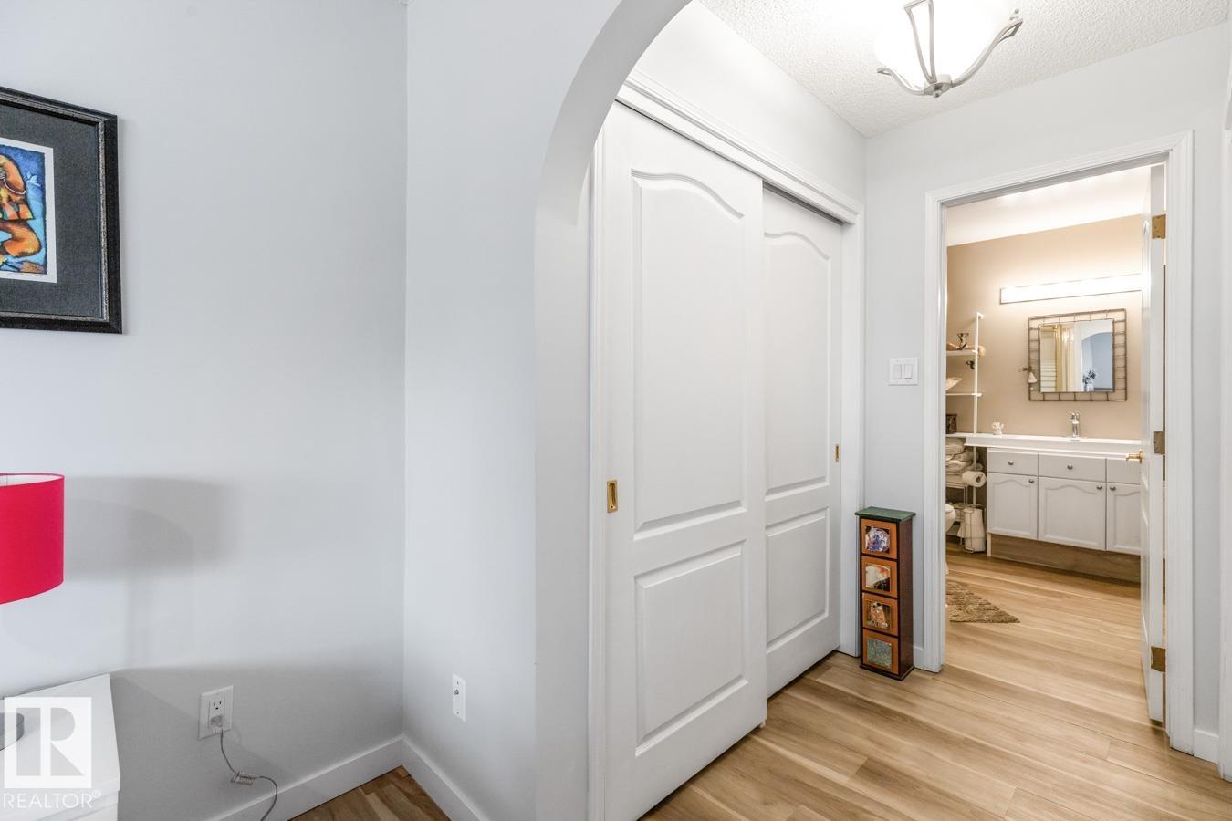 Photo 17 of 103 17151 94 A Av Nw, Edmonton AB