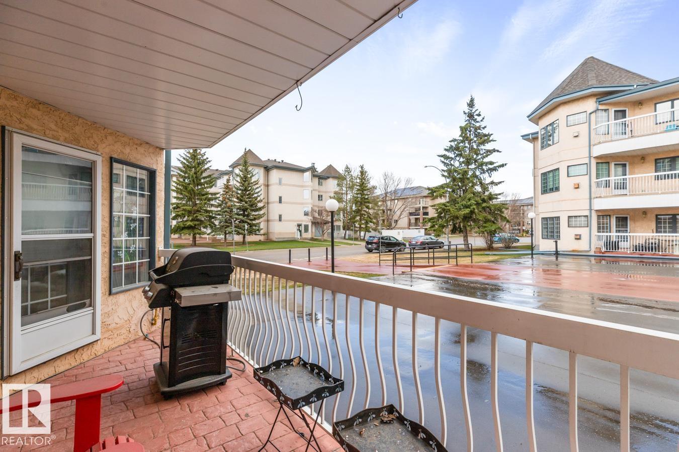 Photo 23 of 103 17151 94 A Av Nw, Edmonton AB