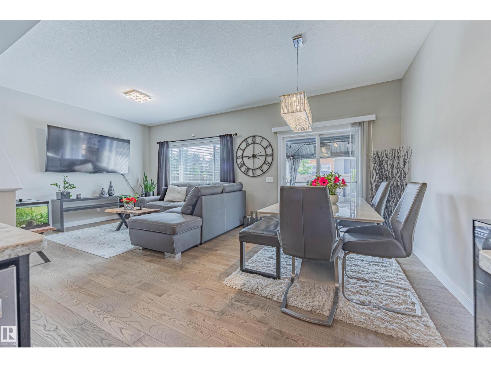 Photo 13 of 16824 65 St Nw, Edmonton AB
