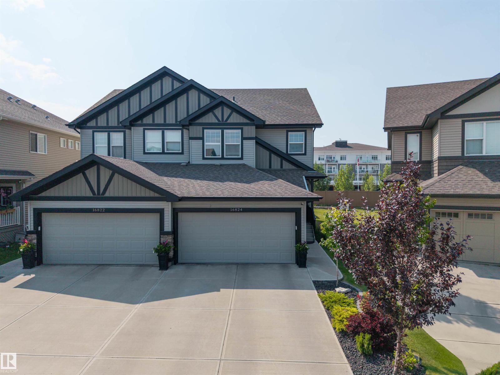 Photo 2 of 16824 65 St Nw, Edmonton AB