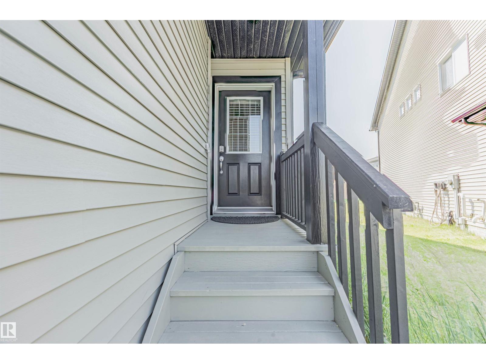 Photo 4 of 16824 65 St Nw, Edmonton AB