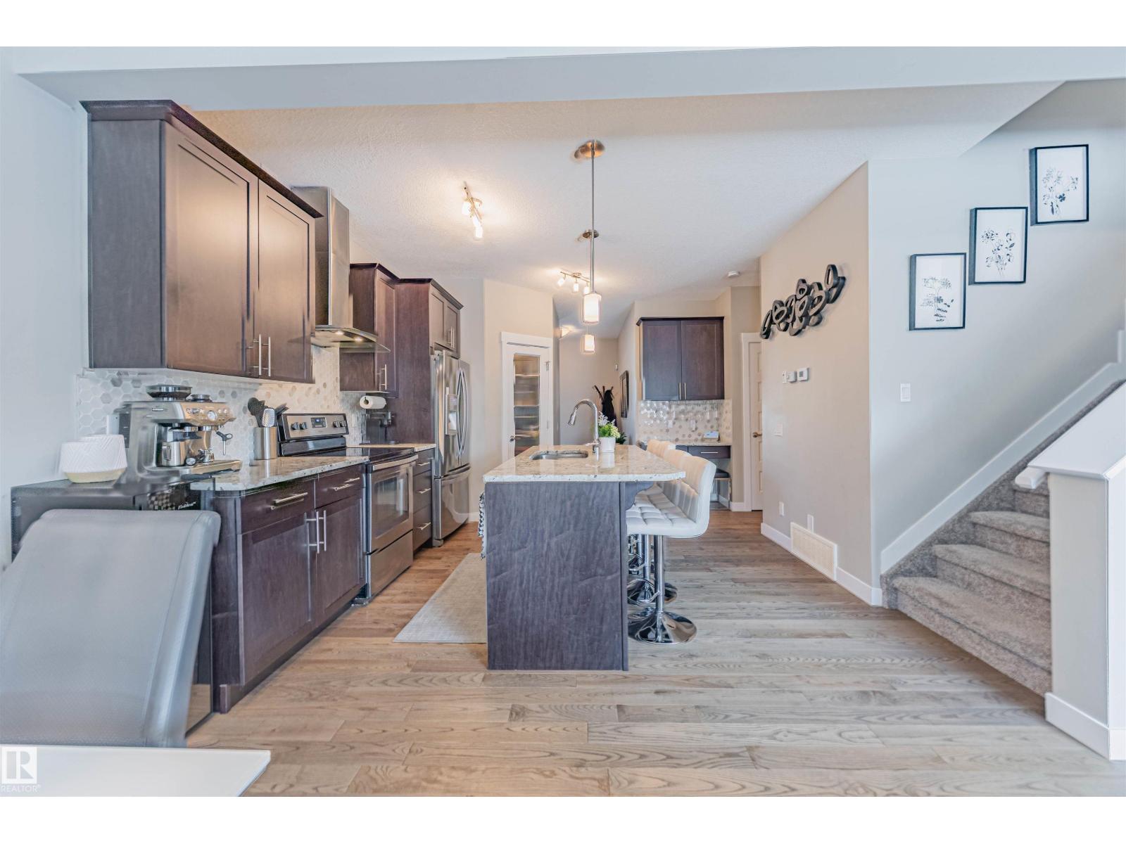 Photo 9 of 16824 65 St Nw, Edmonton AB