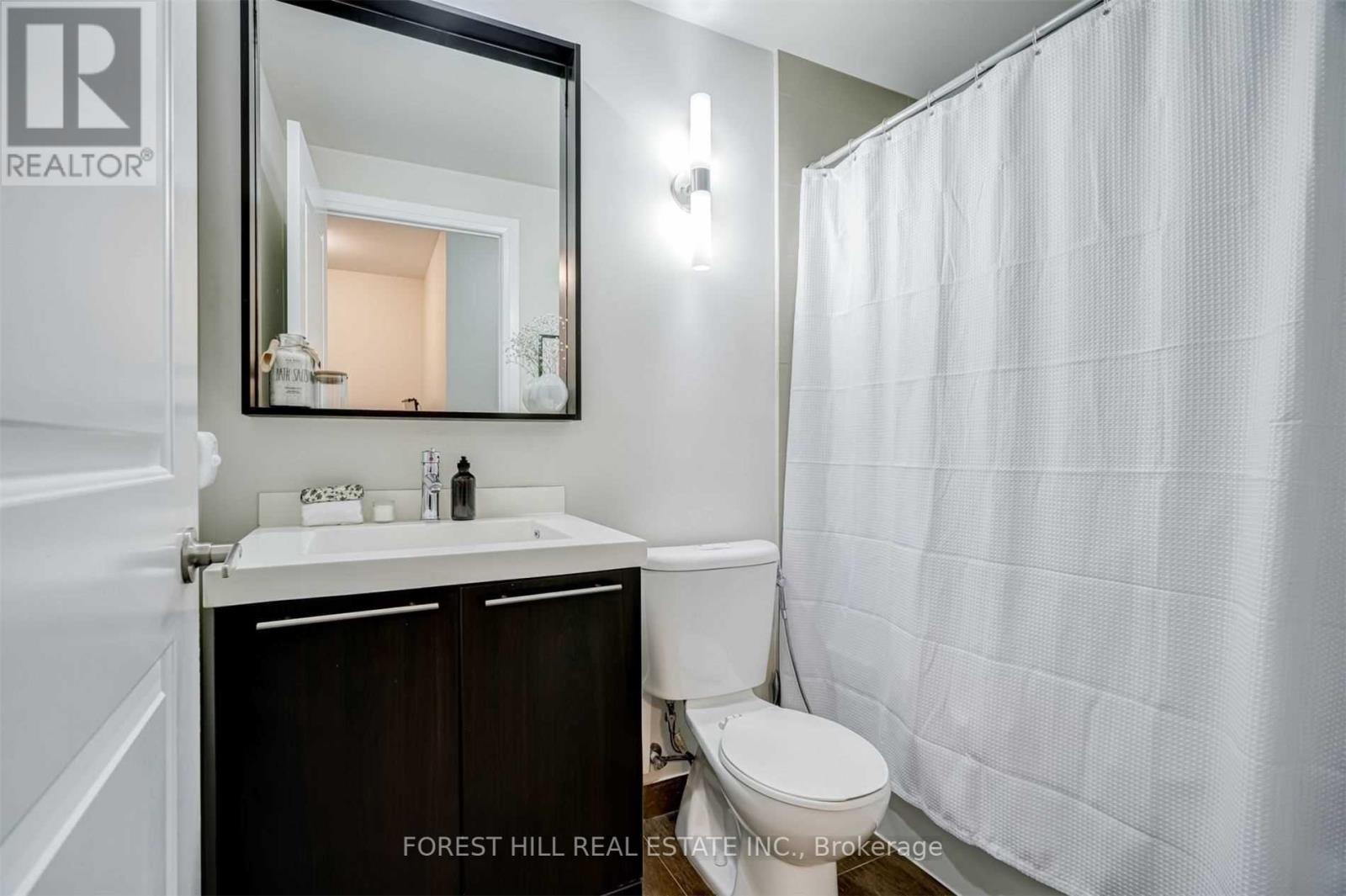 Photo 10 of 301 100 Harrison Garden Boulevard, Toronto ON
