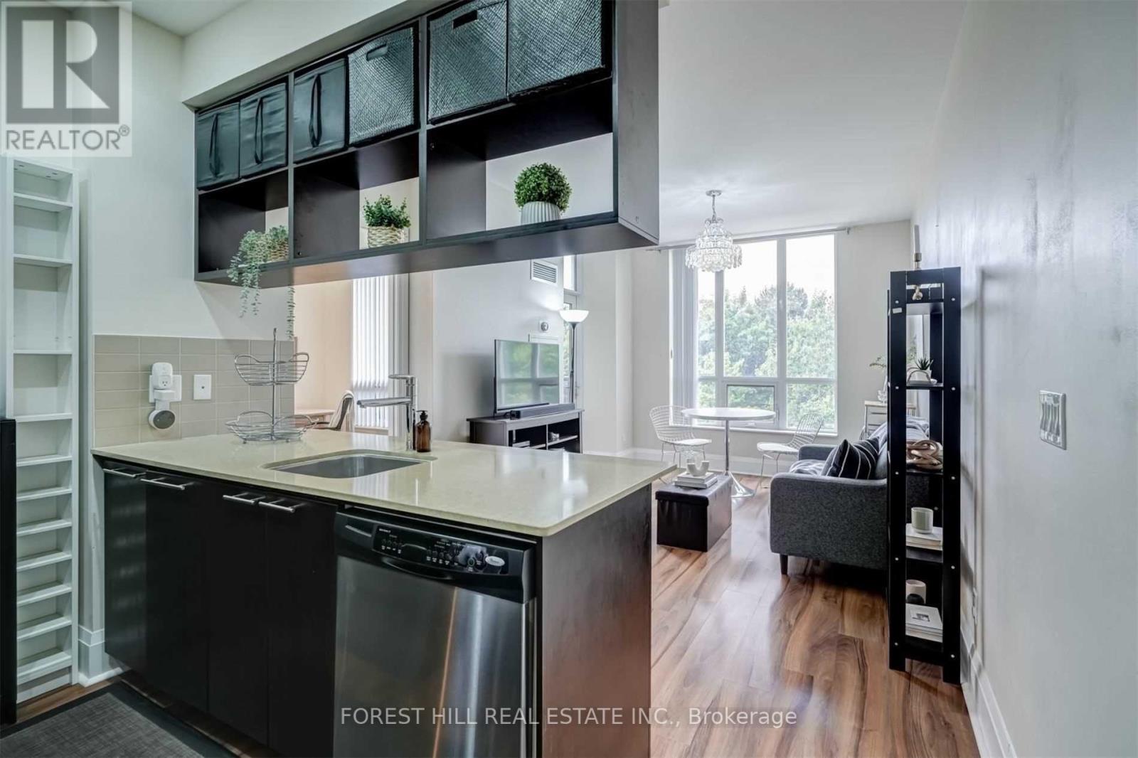 Photo 5 of 301 100 Harrison Garden Boulevard, Toronto ON