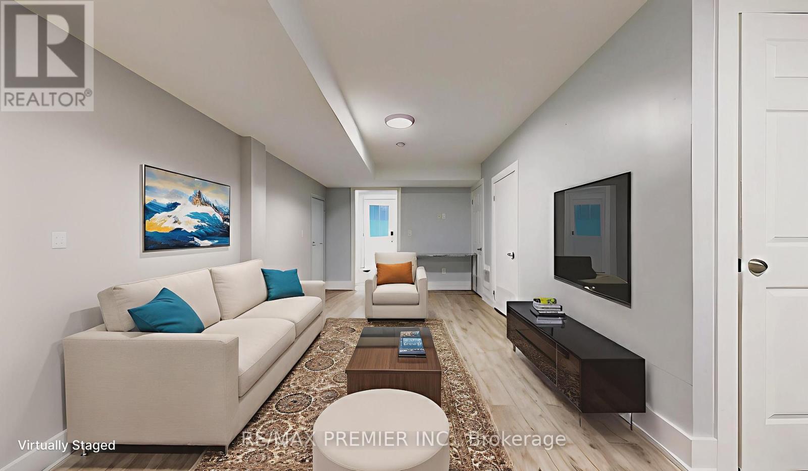 Photo 8 of 32 Amherst Avenue, Toronto ON