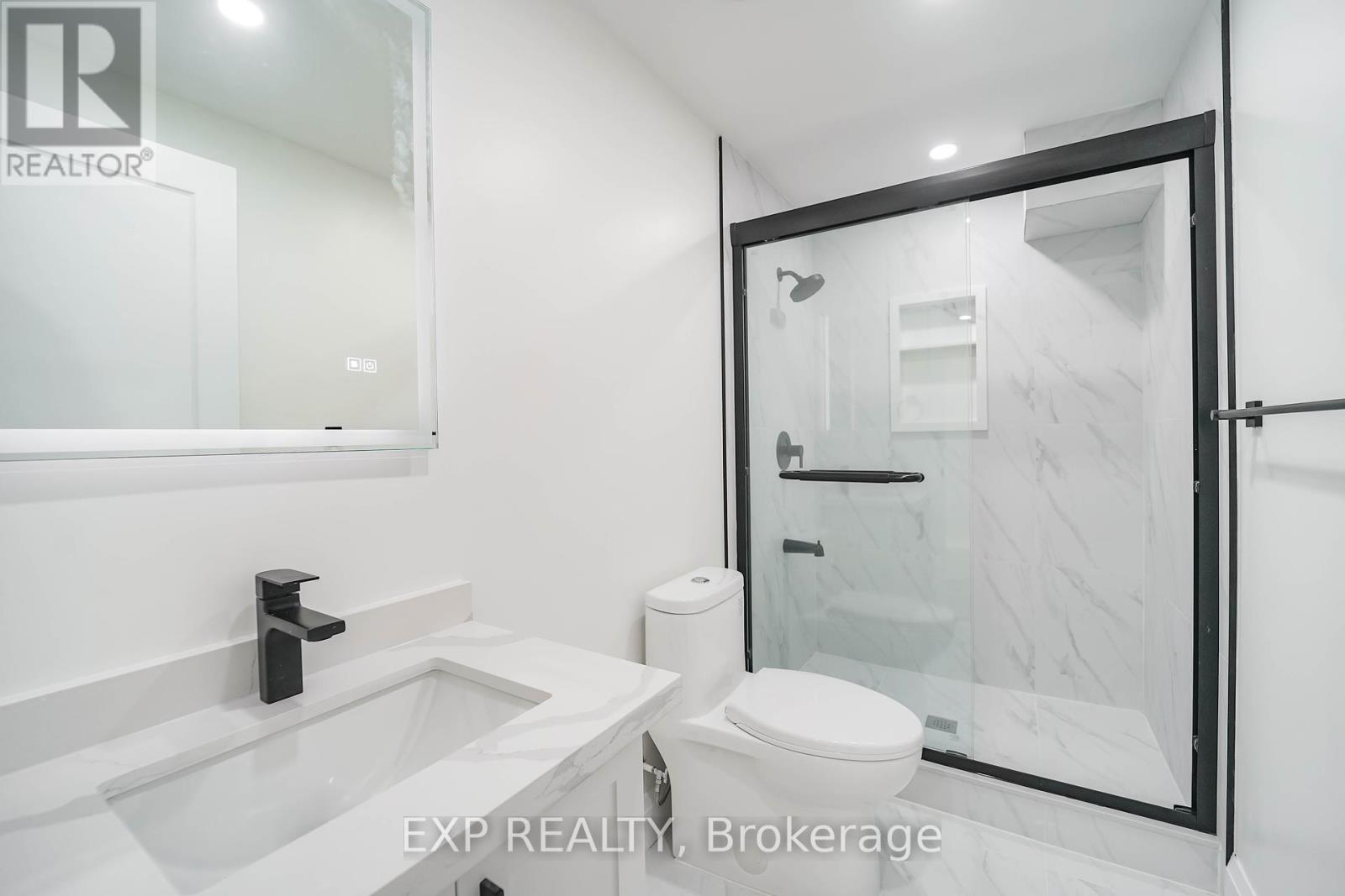 Photo 31 of 25 Nabob Crescent, Toronto ON