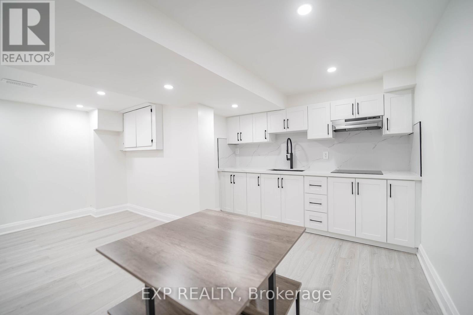 Photo 41 of 25 Nabob Crescent, Toronto ON