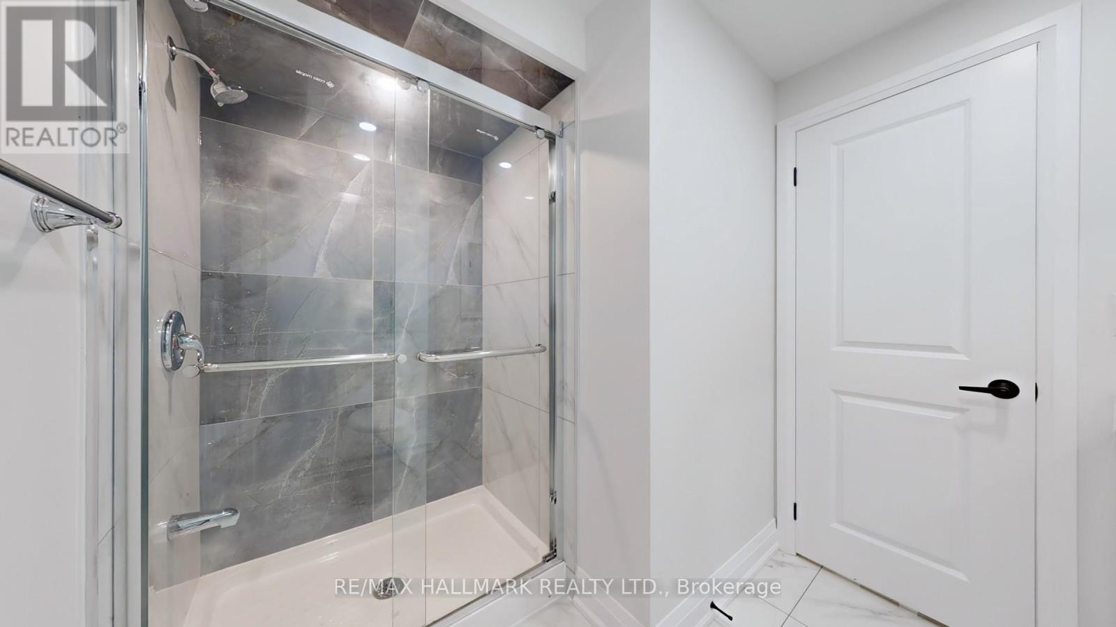 Photo 24 of Bsmt 1035 Beatrice Street E, Oshawa ON