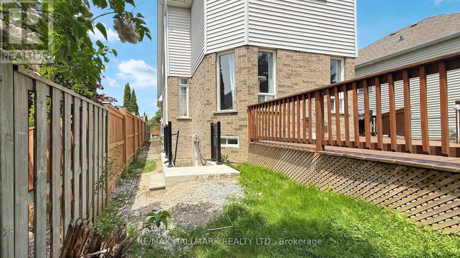 Photo 31 of Bsmt 1035 Beatrice Street E, Oshawa ON