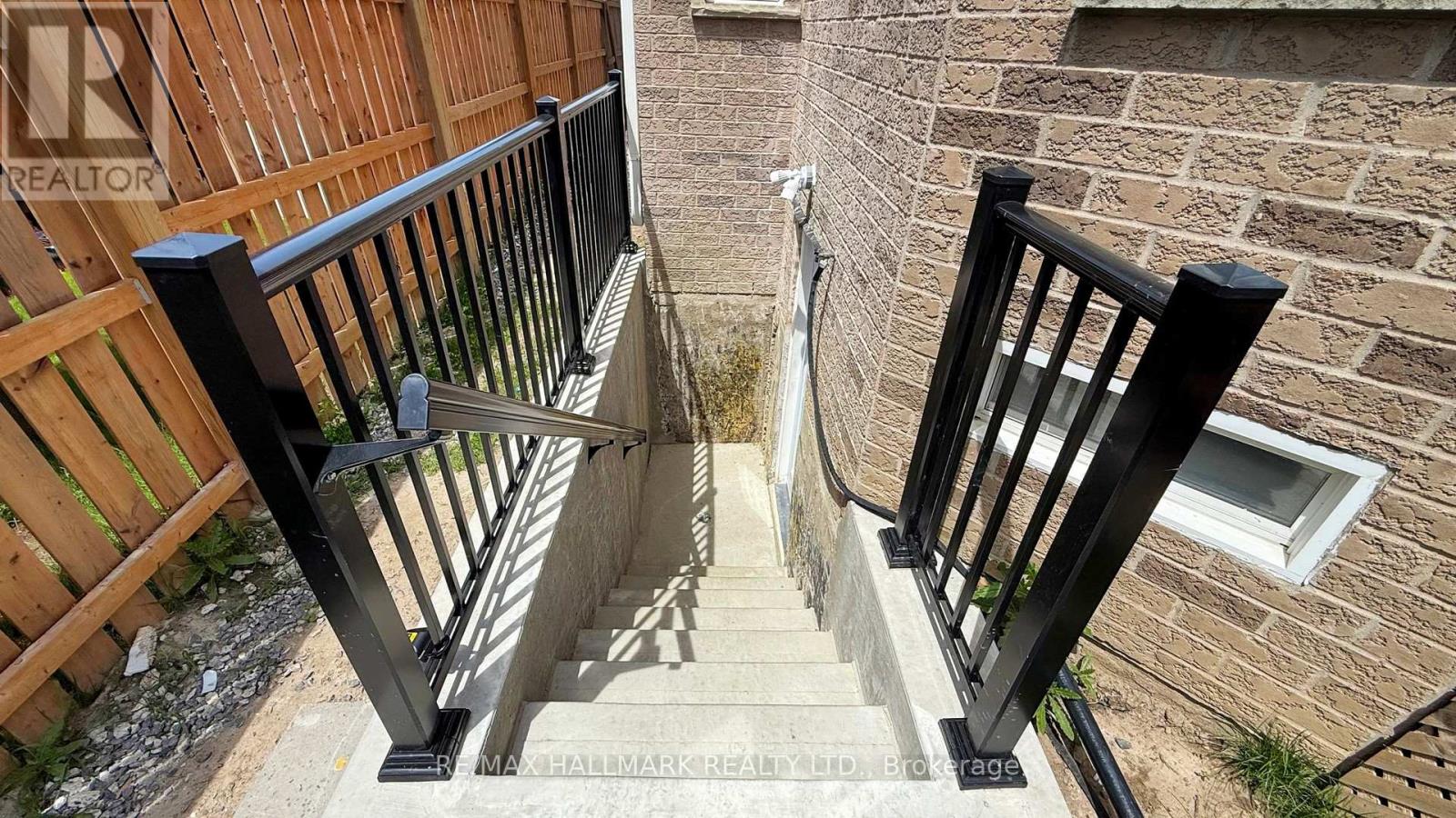 Photo 34 of Bsmt 1035 Beatrice Street E, Oshawa ON