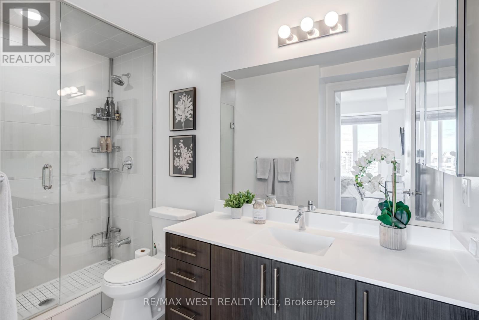Photo 19 of 1308 68 Merton Street, Toronto ON