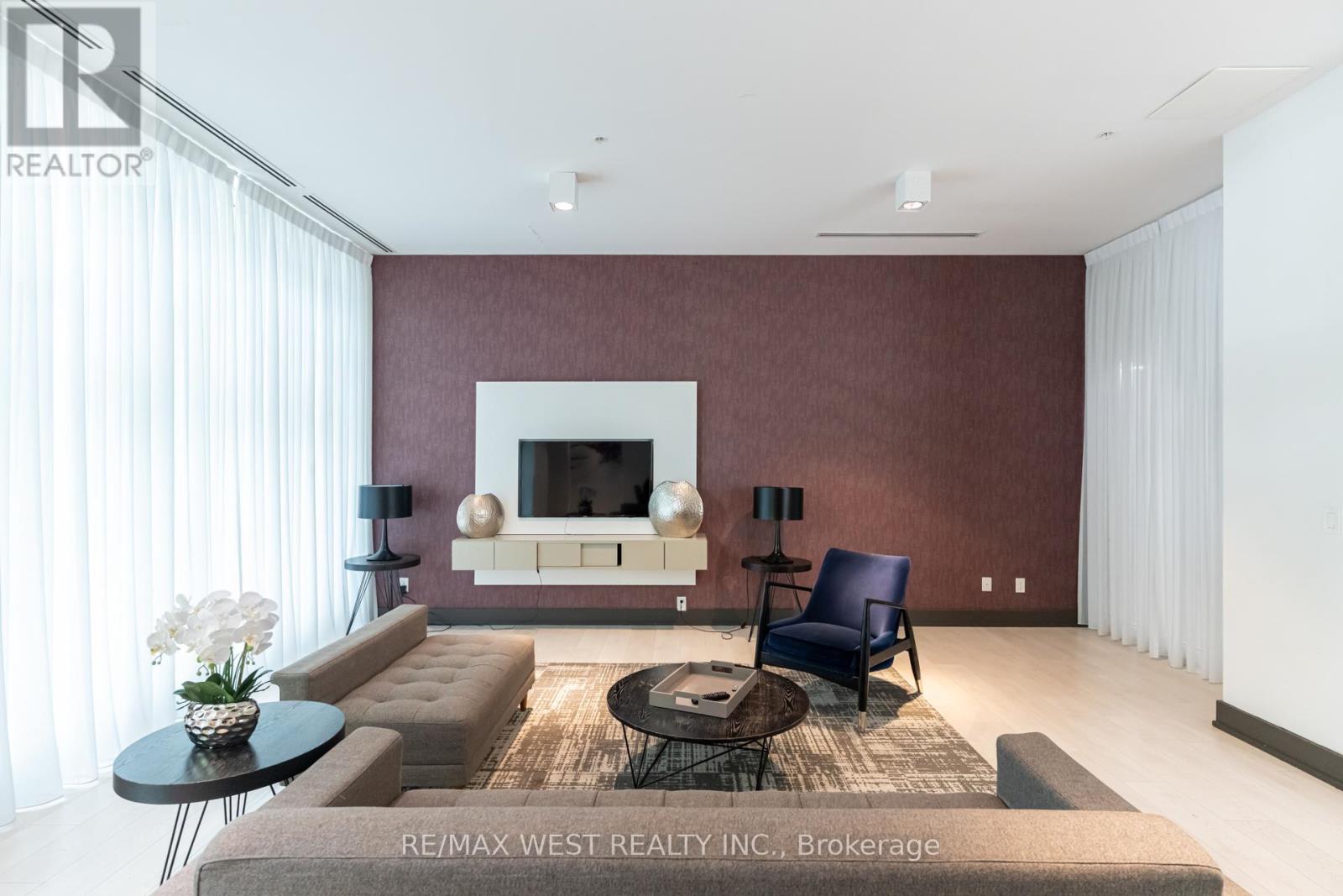 Photo 29 of 1308 68 Merton Street, Toronto ON