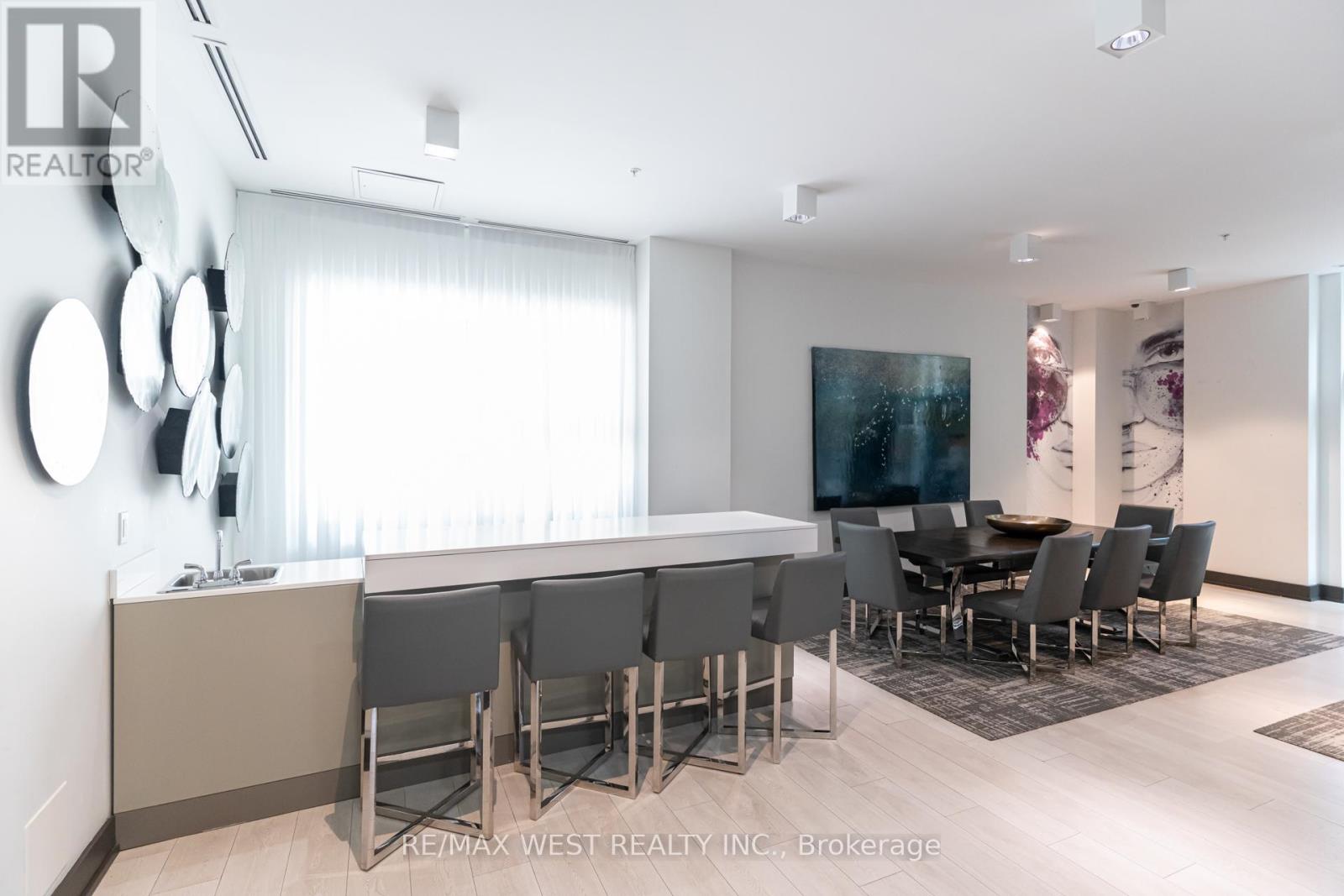Photo 28 of 1308 68 Merton Street, Toronto ON
