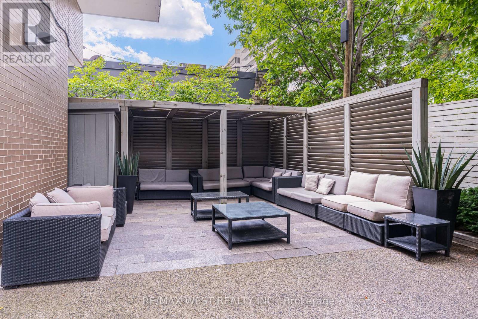 Photo 31 of 1308 68 Merton Street, Toronto ON