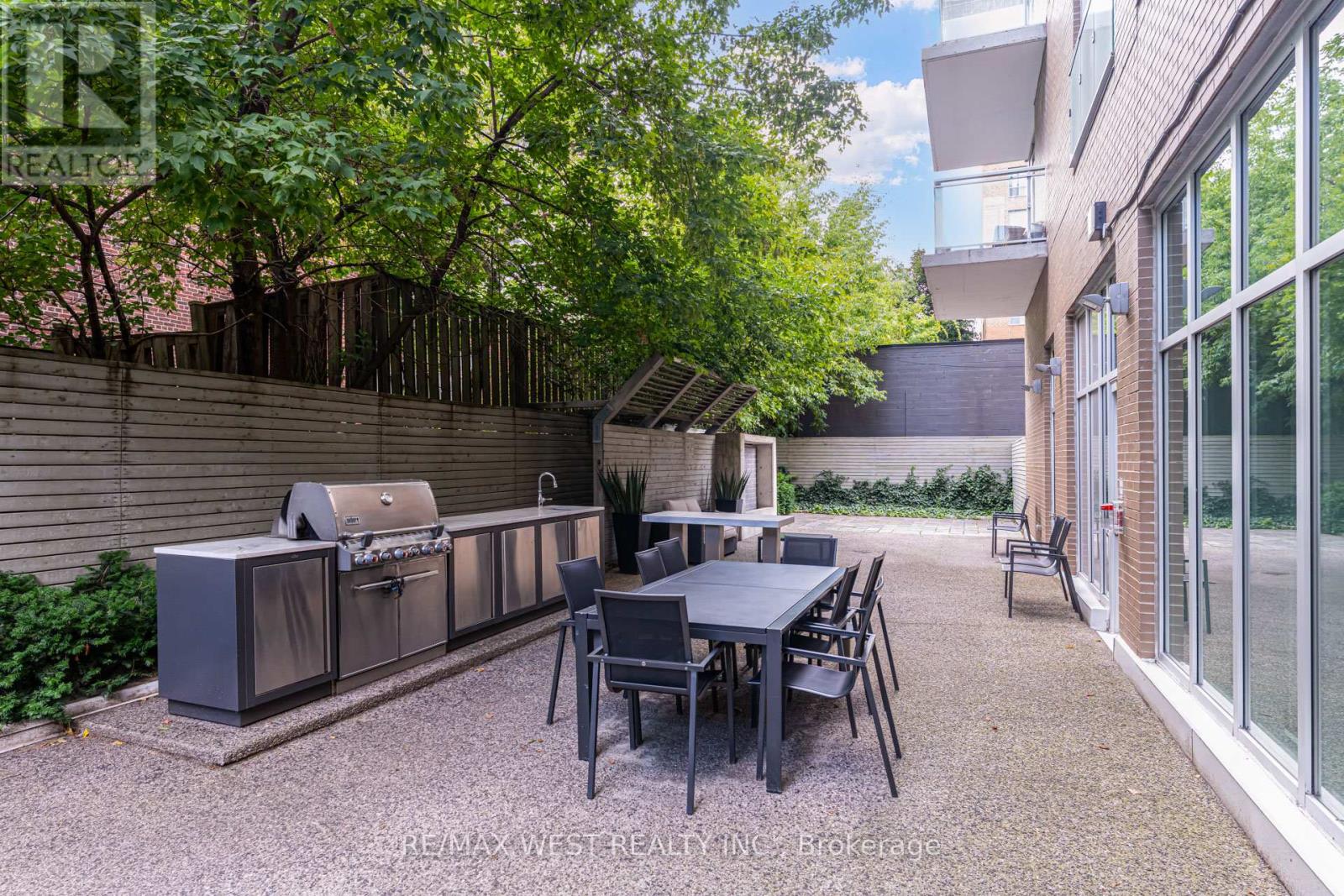 Photo 32 of 1308 68 Merton Street, Toronto ON