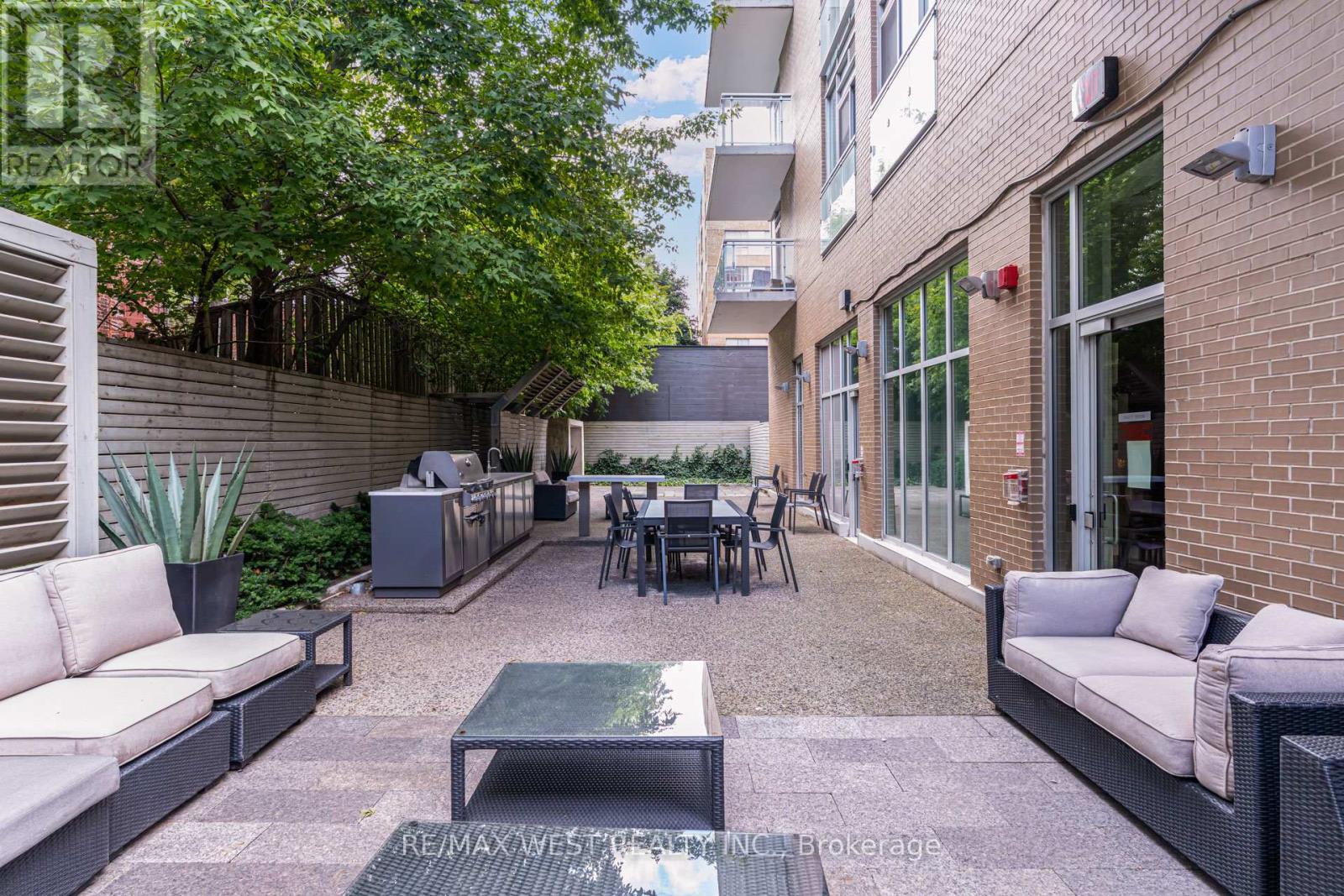 Photo 33 of 1308 68 Merton Street, Toronto ON