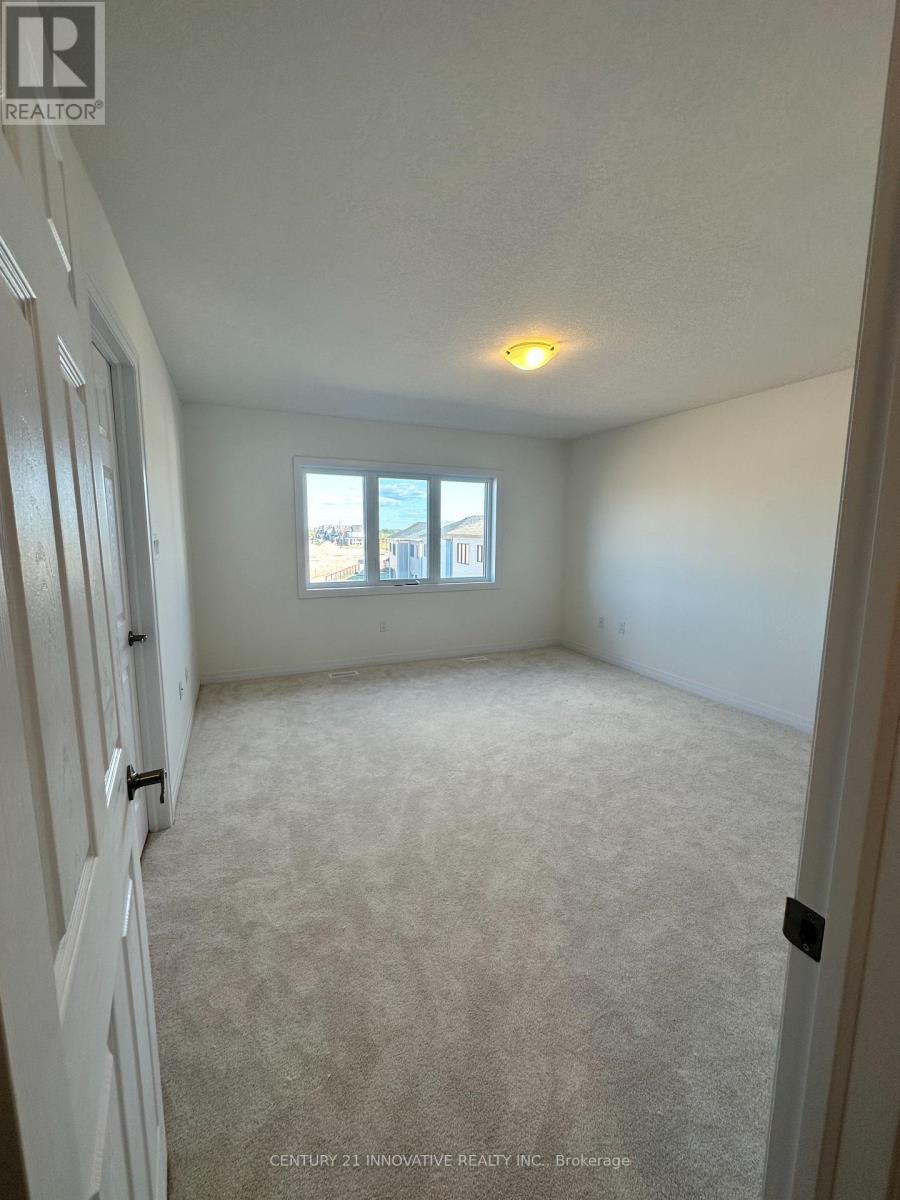 Photo 12 of 202 Port Crescent, Welland ON