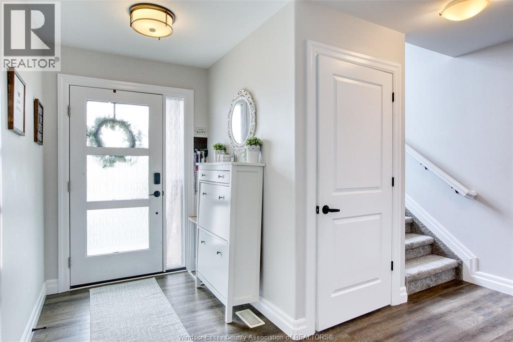 Photo 4 of 199 Meadowview, Amherstburg ON