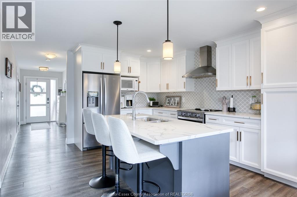 Photo 8 of 199 Meadowview, Amherstburg ON