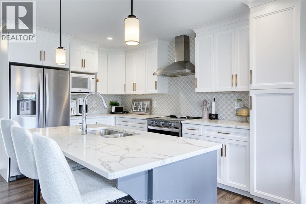 Photo 9 of 199 Meadowview, Amherstburg ON